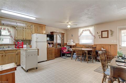 142 Dan Valley Rd, Mayodan, NC 27027 photo 14