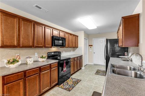 5407 Forester Dr, High Point, NC 27265 photo 9