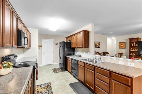 5407 Forester Dr, High Point, NC 27265 photo 10