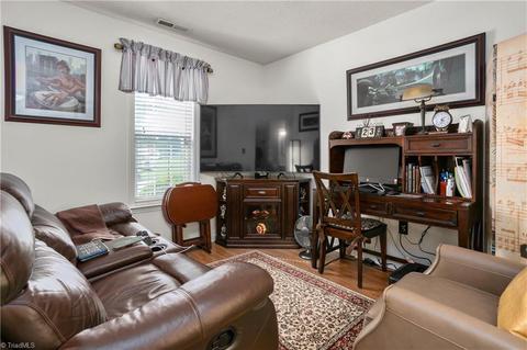 3328 Sumter Dr, High Point, NC 27265 photo 20
