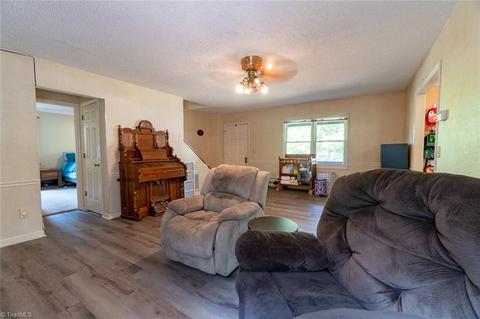 4901 Whisper Oak Dr, Trinity, NC 27370 photo 7