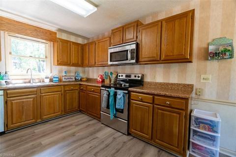 4901 Whisper Oak Dr, Trinity, NC 27370 photo 10