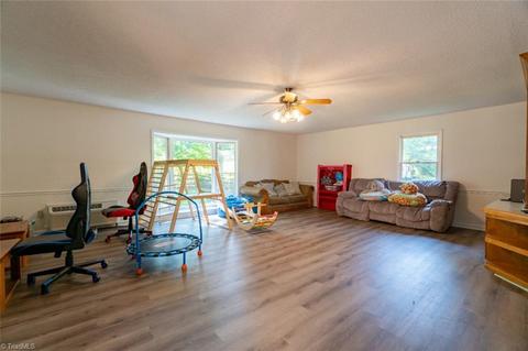 4901 Whisper Oak Dr, Trinity, NC 27370 photo 14