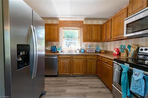 4901 Whisper Oak Dr, Trinity, NC 27370 photo 8