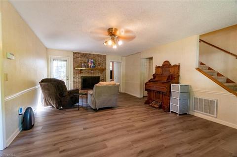 4901 Whisper Oak Dr, Trinity, NC 27370 photo 3