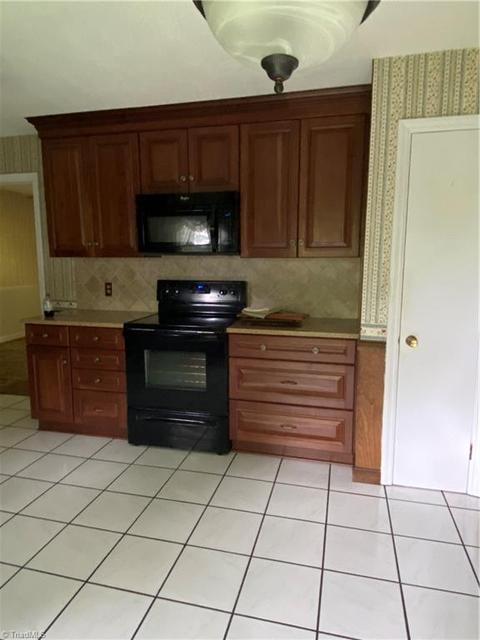 189 Locklear St, Mount Airy, NC 27030 photo 14