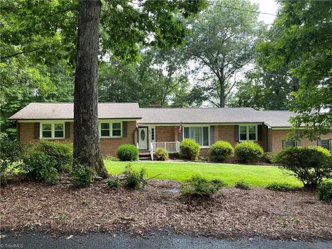 189 Locklear St, Mount Airy, NC 27030 photo 1
