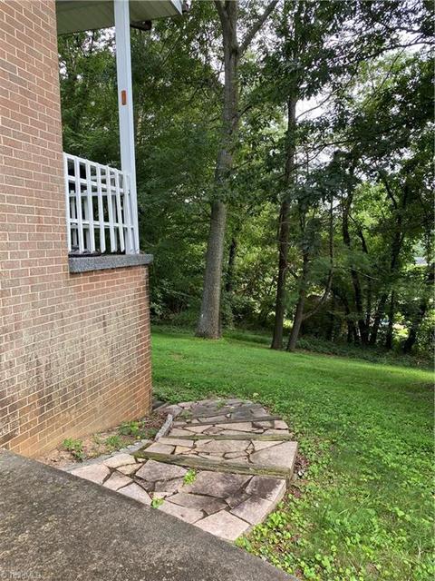 189 Locklear St, Mount Airy, NC 27030 photo 5