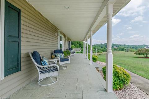 187 Circle Ridge Dr, Dobson, NC 27017 photo 2