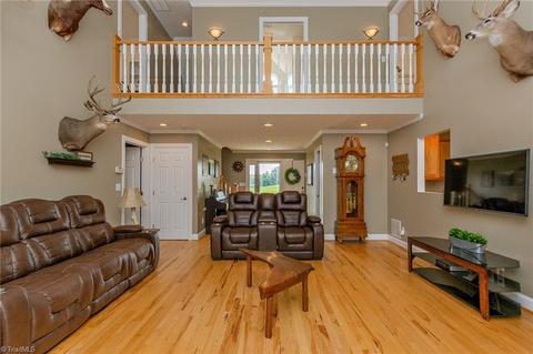 187 Circle Ridge Dr, Dobson, NC 27017 photo 8