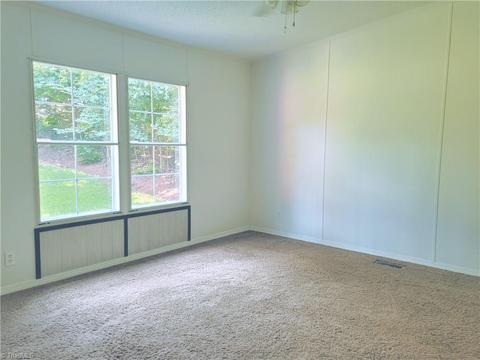 1050 Bowen Rd, Pinnacle, NC 27043 photo 10