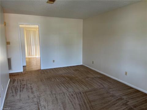3117 Windchase Ct, High Point, NC 27265 photo 2