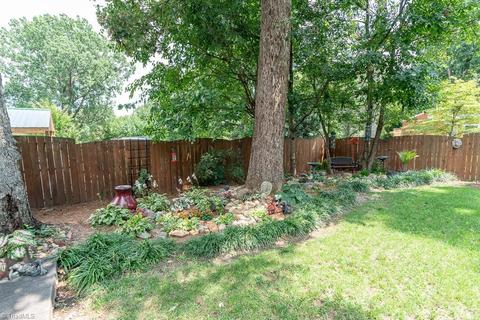 611 Colonial Dr, High Point, NC 27262 photo 30