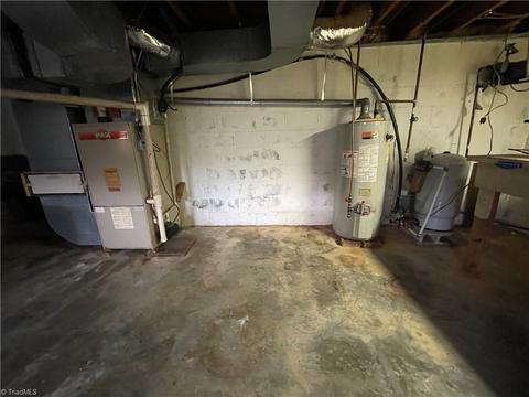1332 Roy Tuttle Rd, Pinnacle, NC 27043 photo 36