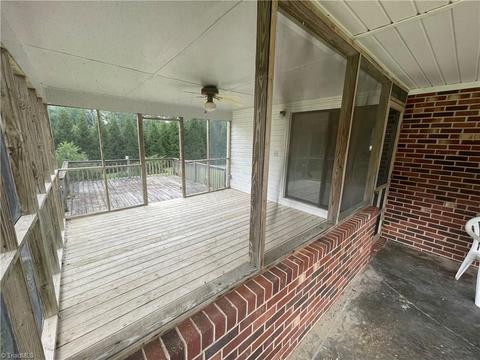1332 Roy Tuttle Rd, Pinnacle, NC 27043 photo 16
