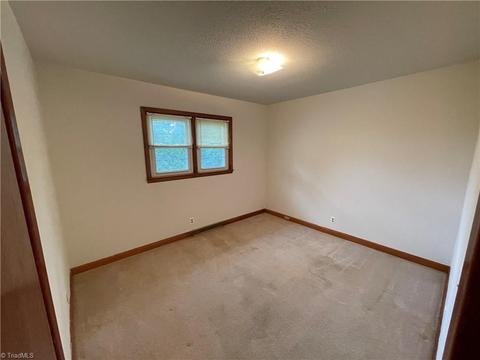 1332 Roy Tuttle Rd, Pinnacle, NC 27043 photo 29
