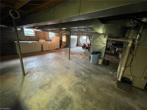 1332 Roy Tuttle Rd, Pinnacle, NC 27043 photo 37