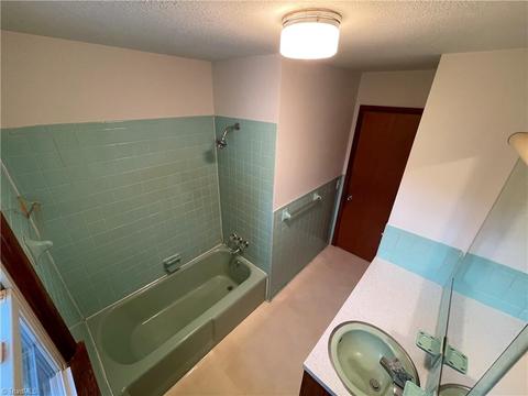 1332 Roy Tuttle Rd, Pinnacle, NC 27043 photo 23