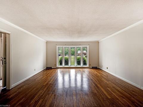 1502 Coventry Rd, High Point, NC 27262 photo 8