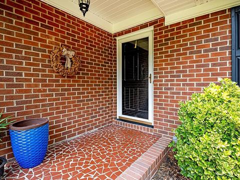 1502 Coventry Rd, High Point, NC 27262 photo 5