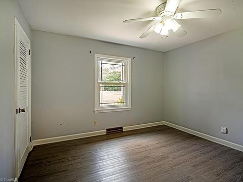 1502 Coventry Rd, High Point, NC 27262 photo 24