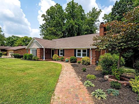 1502 Coventry Rd, High Point, NC 27262 photo 4