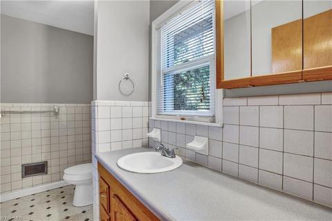 1601 Guyer St, High Point, NC 27265 photo 17