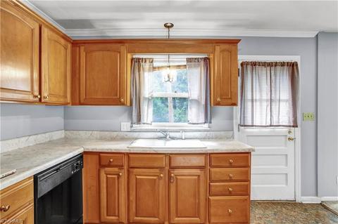 1601 Guyer St, High Point, NC 27265 photo 12