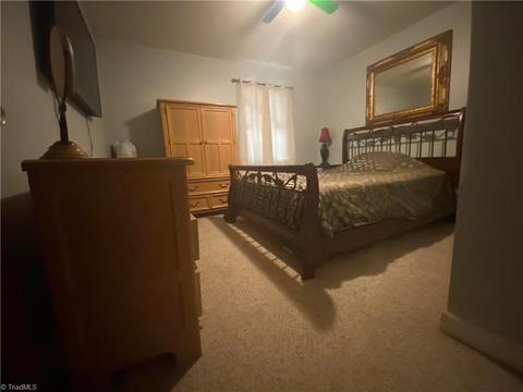 633 Paramount St, High Point, NC 27260 photo 14