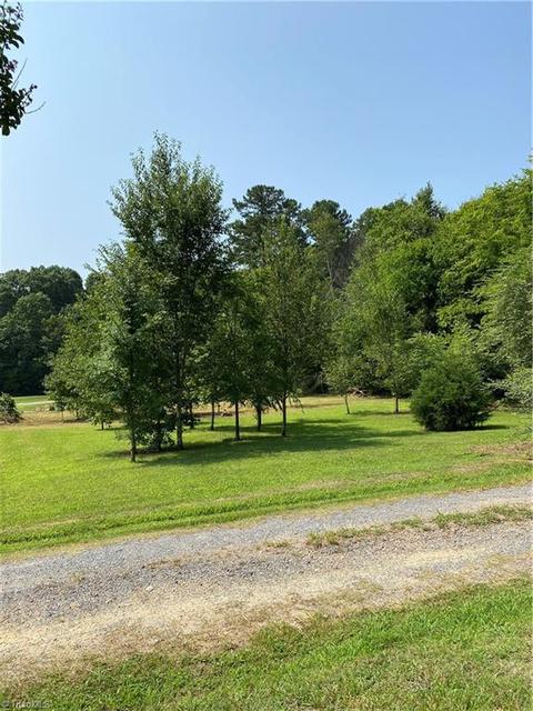 813 Fork Bixby Rd, Advance, NC 27006 photo 4