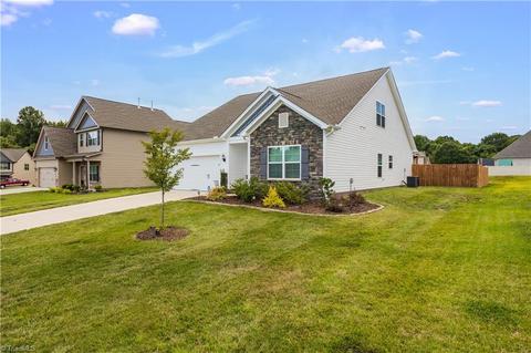 110 Radiant Path, Trinity, NC 27370 photo 3
