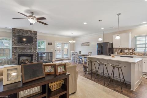 110 Radiant Path, Trinity, NC 27370 photo 4