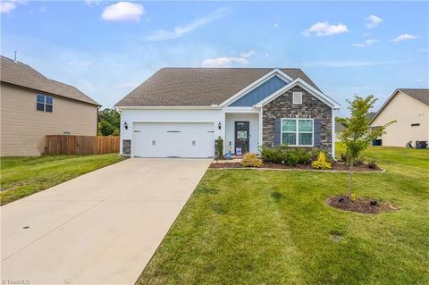 110 Radiant Path, Trinity, NC 27370 photo 1