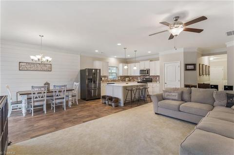 110 Radiant Path, Trinity, NC 27370 photo 6