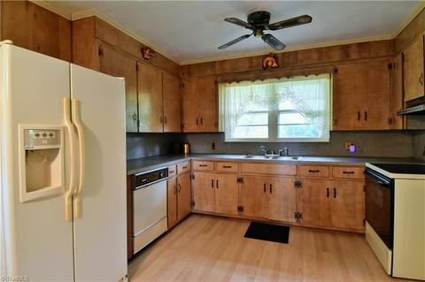 1627 Slate Rd, King, NC 27021 photo 4