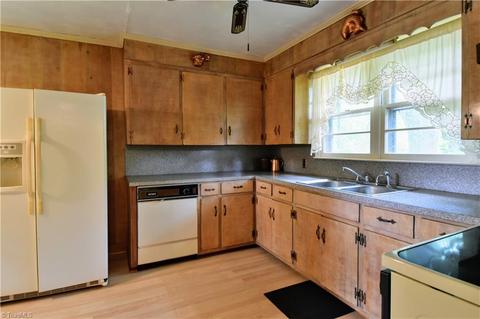 1627 Slate Rd, King, NC 27021 photo 5