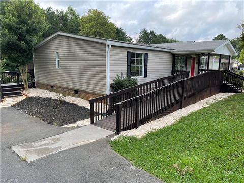 1234 High Bridge Rd, Pinnacle, NC 27043 photo 2