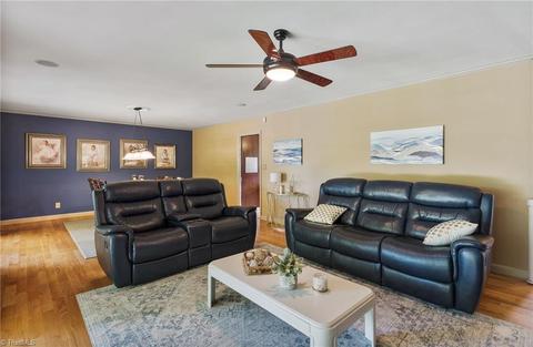 1502 Overbrook Ct, High Point, NC 27265 photo 5