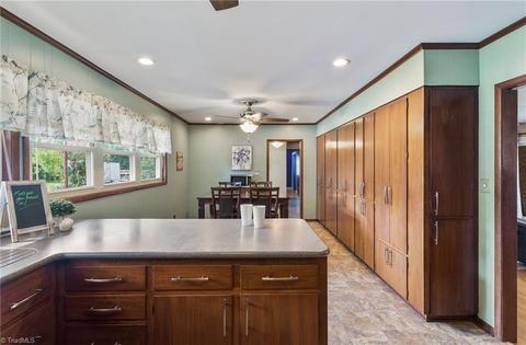 1502 Overbrook Ct, High Point, NC 27265 photo 14