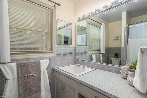 1502 Overbrook Ct, High Point, NC 27265 photo 20
