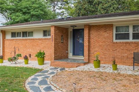 1502 Overbrook Ct, High Point, NC 27265 photo 2