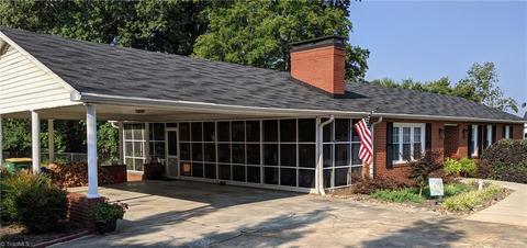708 E Main St, Pilot Mountain, NC 27041 photo 14