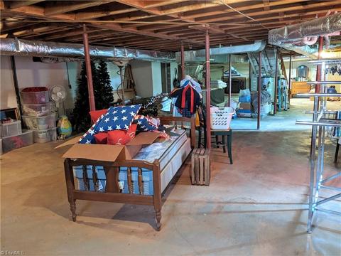 708 E Main St, Pilot Mountain, NC 27041 photo 31