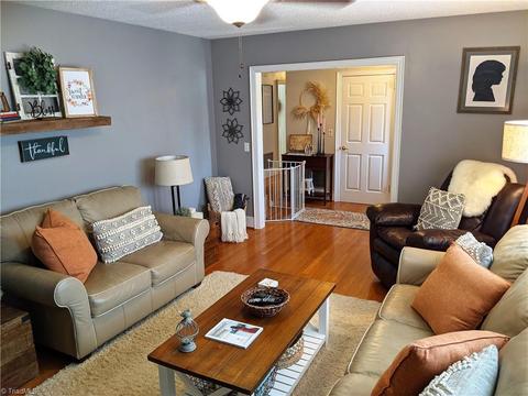 708 E Main St, Pilot Mountain, NC 27041 photo 19