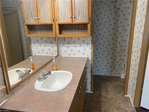 126 Vance St, Dobson, NC 27017 photo 21