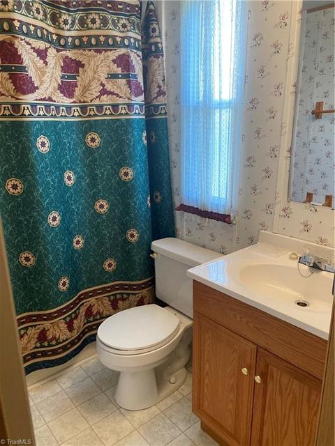 126 Vance St, Dobson, NC 27017 photo 22