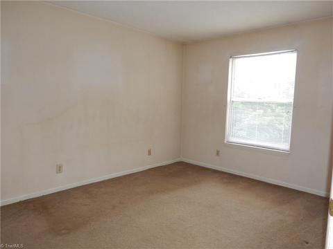 5000 Thoroughbred Ln, Clemmons, NC 27012 photo 8