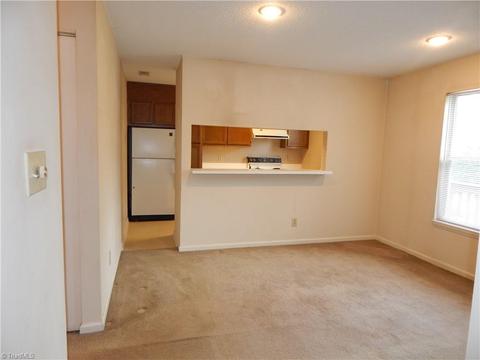5000 Thoroughbred Ln, Clemmons, NC 27012 photo 7