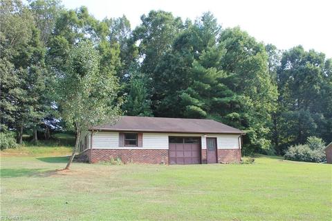 1030 Brindle Rd, Dobson, NC 27017 photo 13