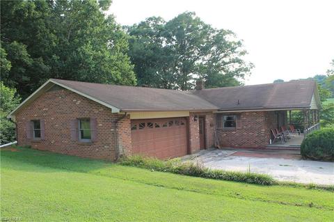 1030 Brindle Rd, Dobson, NC 27017 photo 1